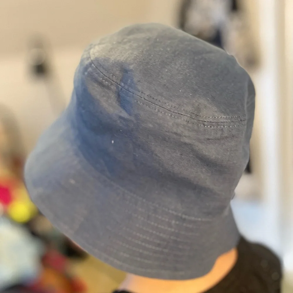 TORY BURCH Plaid Reversible Short Brim Bucket Hat NWOT - Picture 6 of 11